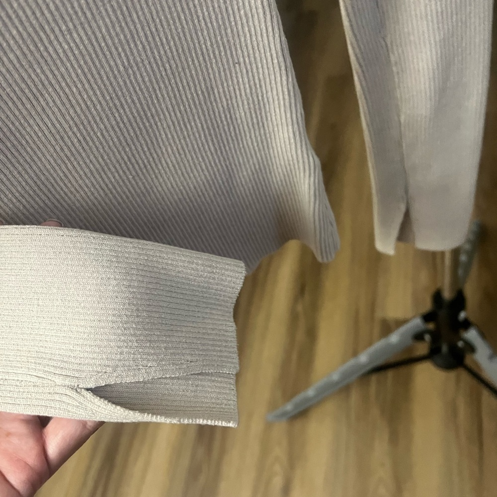 H&M Cream Ribbed Top - Picture 3 of 3